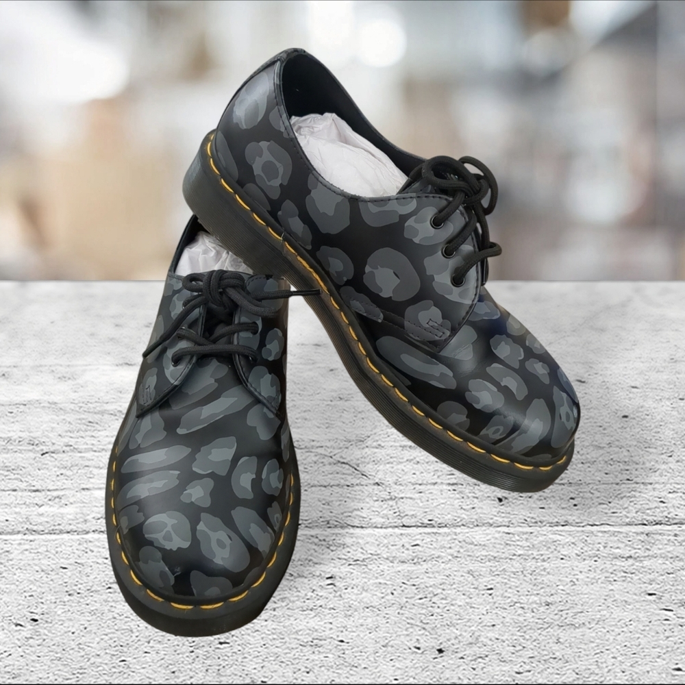 Dr. martens 1461 distorted leopard oxford shoes US9L US8M